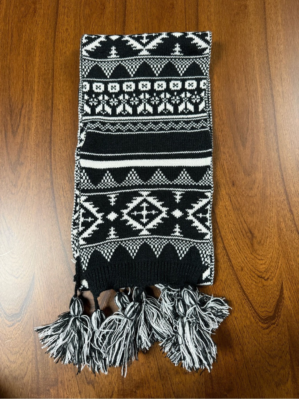 Patterned Knit Scarf with Tassels